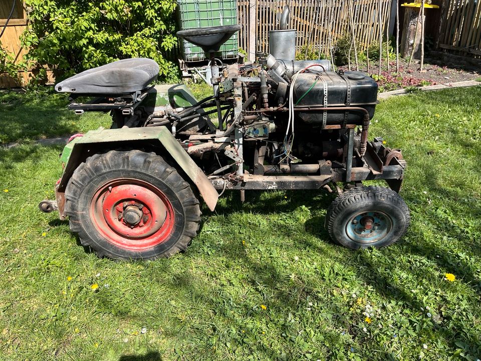 Eigenbau Traktor mit Trabant Motor in Gotha