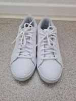 PUMA Damen Smash WNS V2 L Sneaker 37,5 weiß Hessen - Hofheim am Taunus Vorschau