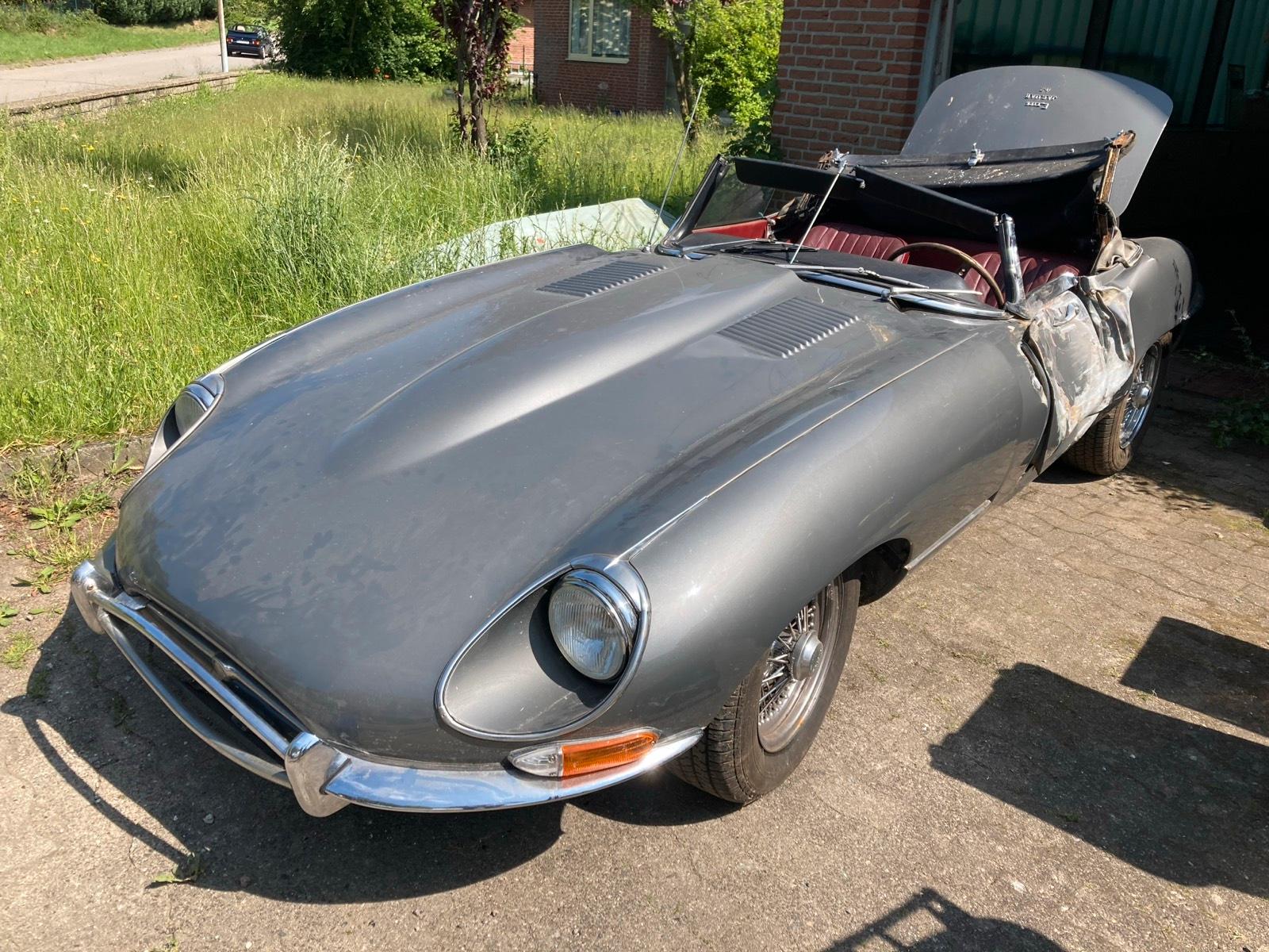 Abbildung des Autos Jaguar E-Type 4.2 Cabrio…