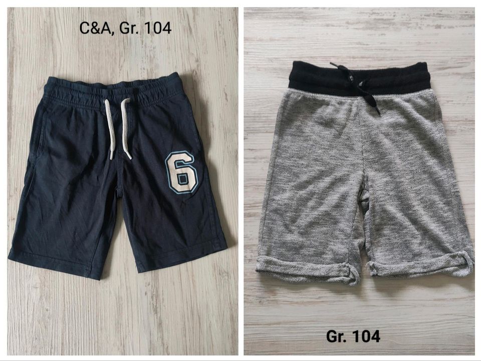 kurze Hosen • Shorts • Gr. 104-110 in Bad Endbach