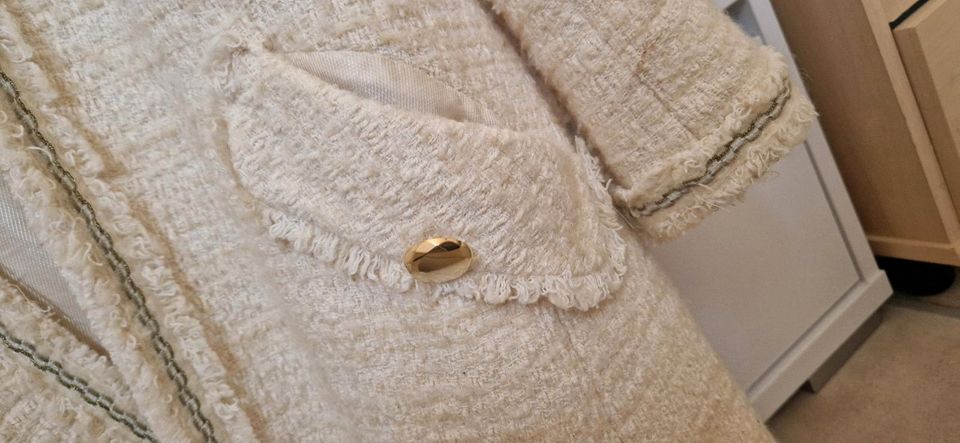 Zara Basic Mantel Boucle Gr.XS Creme weiß in Uelzen