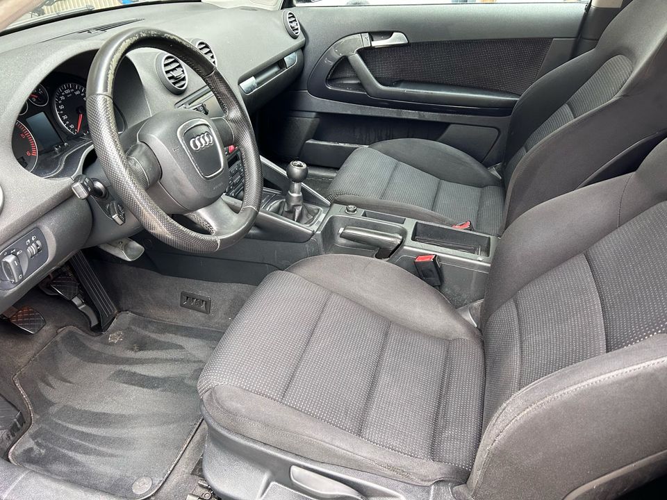 Audi A3 2,0l TDI Klimatronic 12/2024 TÜV Sitzheizung Isofix in Magdeburg