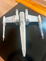 Star Wars X-Wing Raumschiff Flieger (75x65cm) mit R2D2 Bayern - Kirchseeon Vorschau