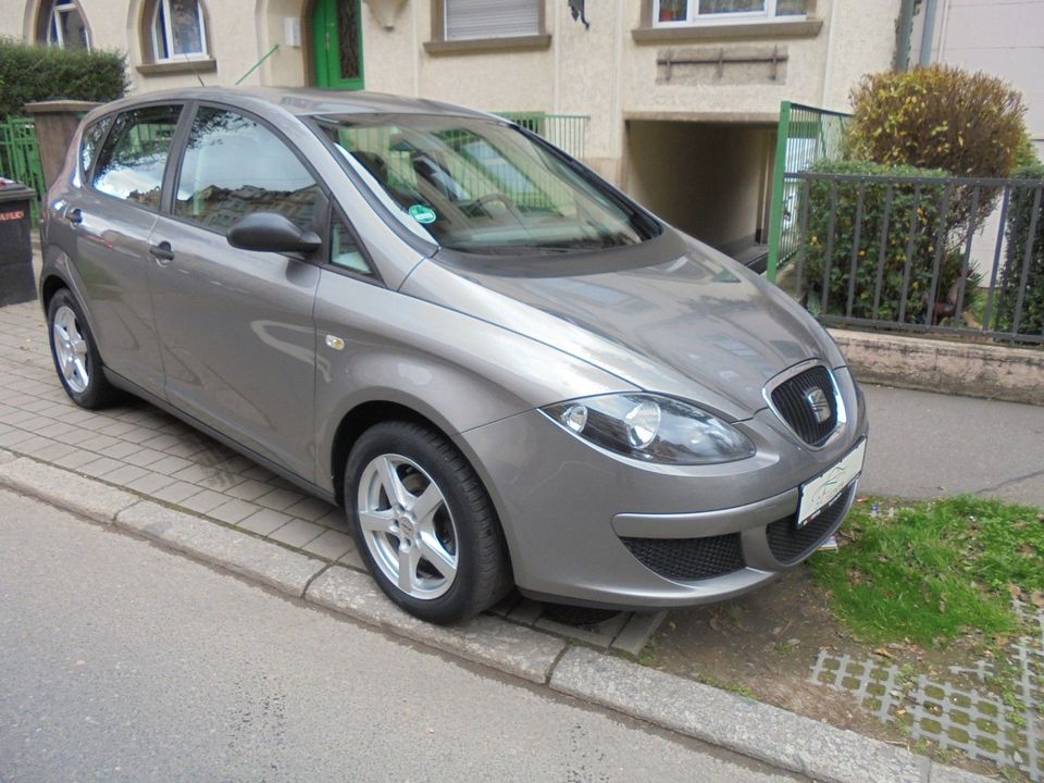 Seat Altea Reference 2.HAND TÜV NEU in Pforzheim