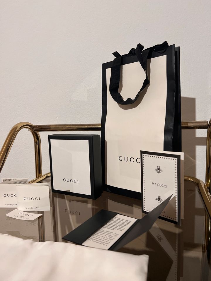 Gucci Verpackung Orginal in Massing