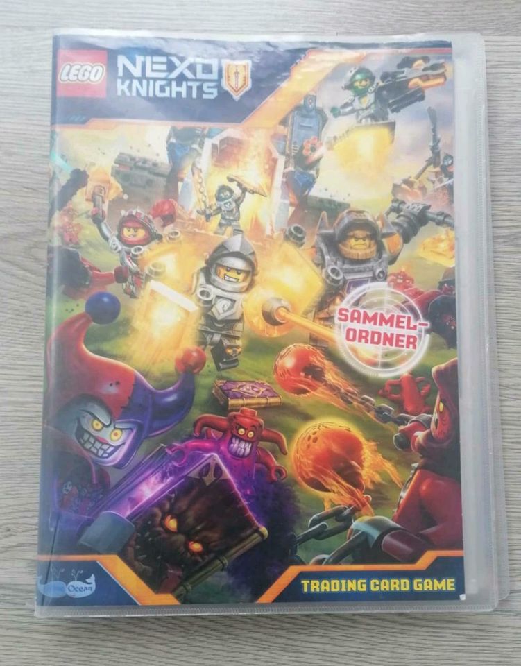 LEGO NEXO KNIGHTS Sammelalbum inklusive Karten Serie 1 in Westeregeln