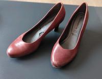 Tamaris Pumps Gr.38 Leder weinrot Brandenburg - Oranienburg Vorschau