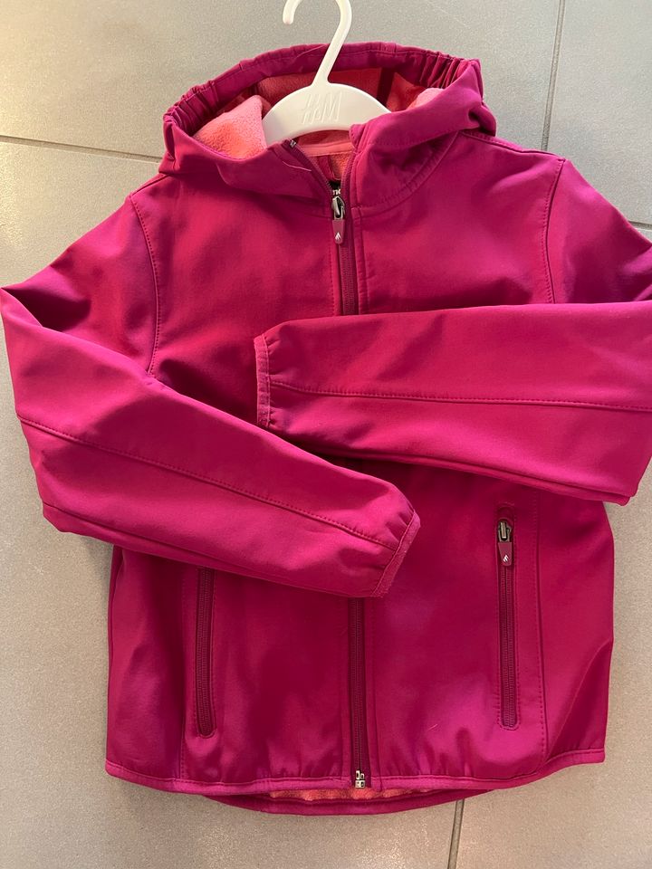 MOUNTAIN Softshelljacke Jacke Gr 128 pink Mädchen neuwertig in Magdeburg