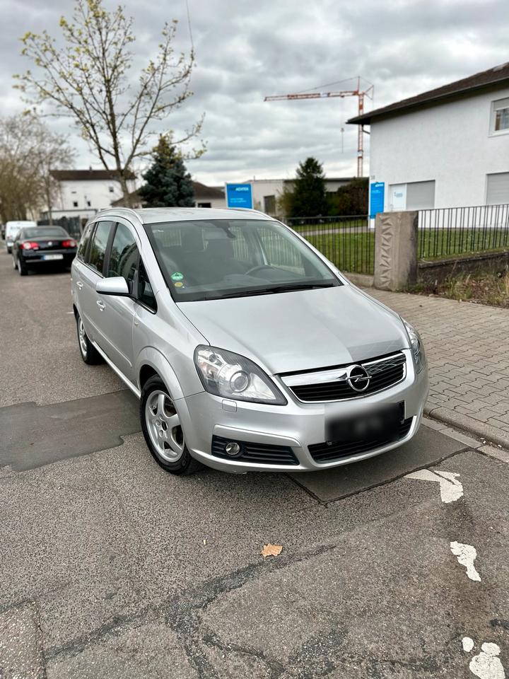 Opel Zafira 2,2 Automatik, Steuerkette NEU, 7 Sitzer, TÜV NEU in Heidelberg