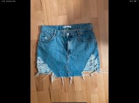 Pull and Bear Rock Jeansrock Gr. M blau weiß Nordrhein-Westfalen - Mönchengladbach Vorschau