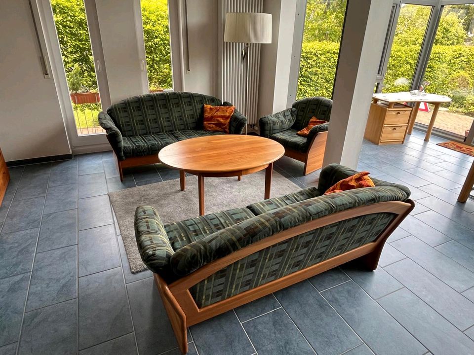 Skandinavische Designer-Sofa, Sessel & Tisch in Osnabrück