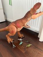 Mattel Jurassic World Riesen Thyrannosaurus Rex mit 5 Dinos Niedersachsen - Winsen (Luhe) Vorschau