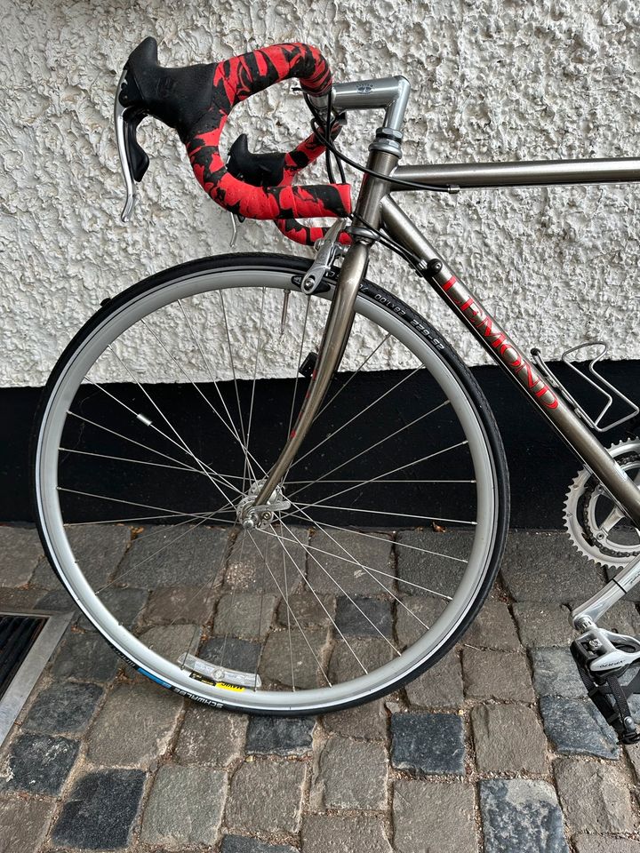 Lemond Rennrad, Retro, Damen, grau, Campagnolo Schaltung, 49 in Braubach