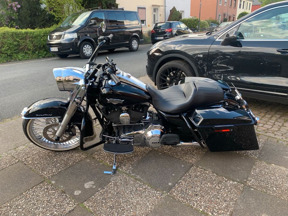 Harley Davidson Road King Jekill & Hyde in Bremen