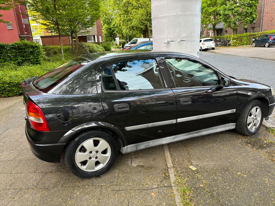 Opel Astra in Mauritz