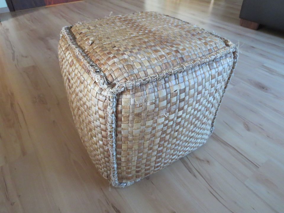 Hocker Wasserhyazinthe geflochten 50x50x50 cm -- TOP! in Einbeck