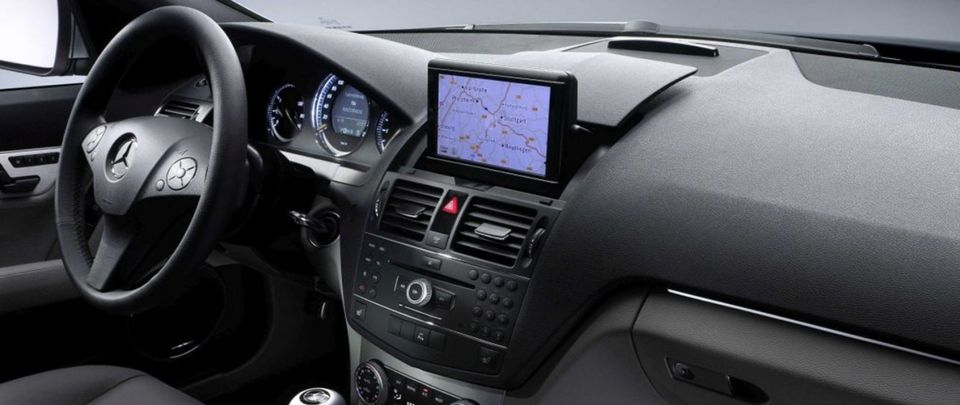 Reparaturservice für NTG 4 Navigationsdisplay von Mercedes C in Löcknitz