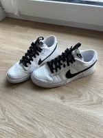 Nike Dunk Panda Reverse EU44 neuwertig Nordrhein-Westfalen - Porta Westfalica Vorschau