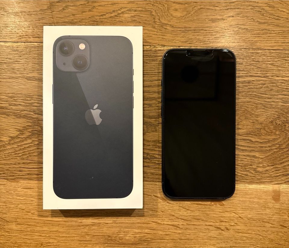 iPhone 13, Midnight, 128 GB + Otterbox Case in Bad Bocklet