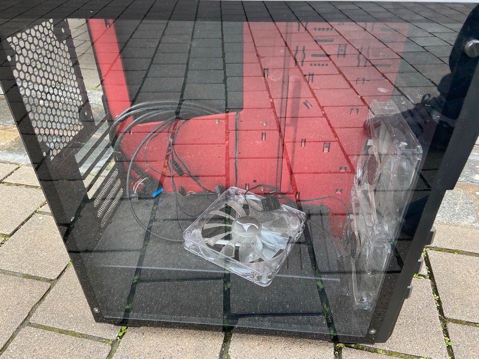 Gaming Gehäuse mit Anschlüsse Lüfter RGB  Glas Tower sharkoon in Nürnberg (Mittelfr)