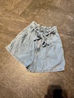 Jeans Short mit Bindegürtel Stradivarius Bayern - Schongau Vorschau