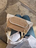 Fendi Vintage Pochette Schultertasche Beige Zuchhino München - Schwabing-West Vorschau