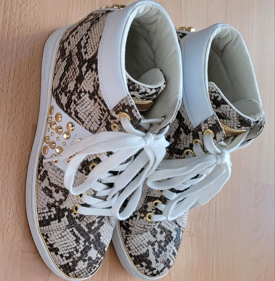 "GUESS " Sneakers  -  Leo-Styl in Magdeburg