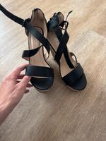 Sandalen mit Plateau Hessen - Vellmar Vorschau