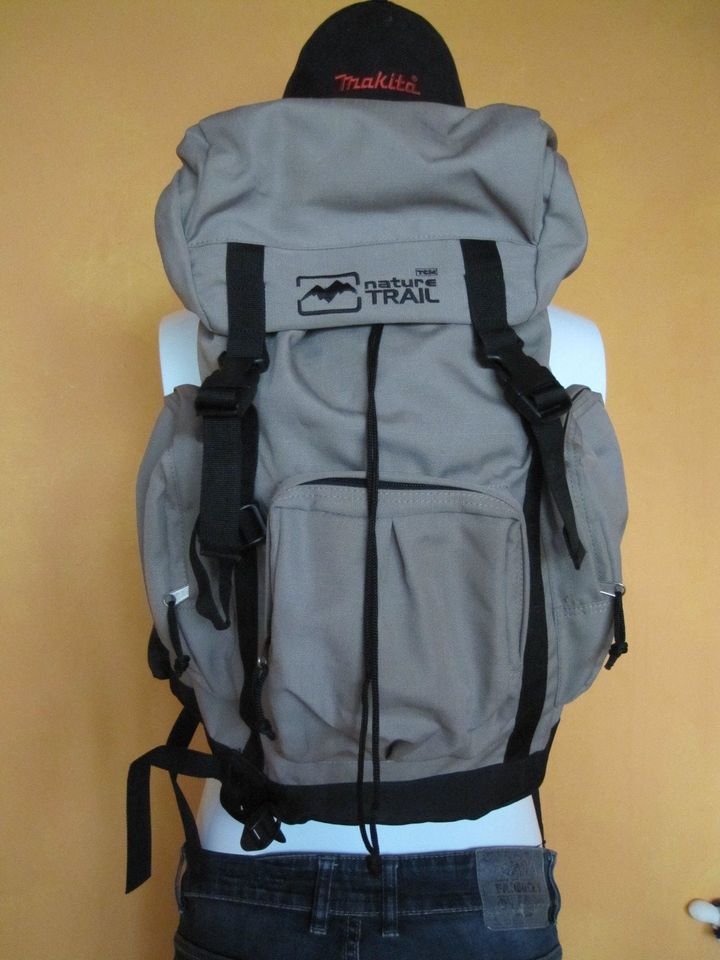 Rucksack beige/schwarz, TCM nuture trail ca. 35 ltr. in Kirchdorf a. Inn