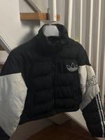 Adidas Originals Cropped Pufferjacke für Damen Nordrhein-Westfalen - Kempen Vorschau