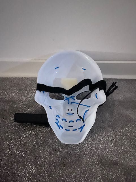 NEU Totenkopf Maske LED blau Halloween JGA Karneval Skelett in Gernsheim 