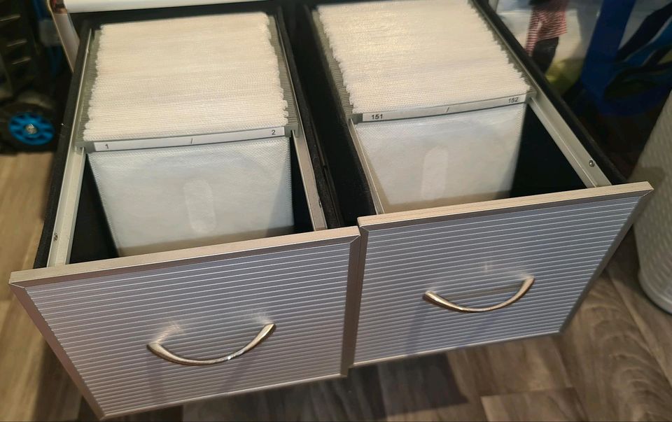 Aluminium CD Archiv mit Schubladen silber für 600 CDs in Henstedt-Ulzburg