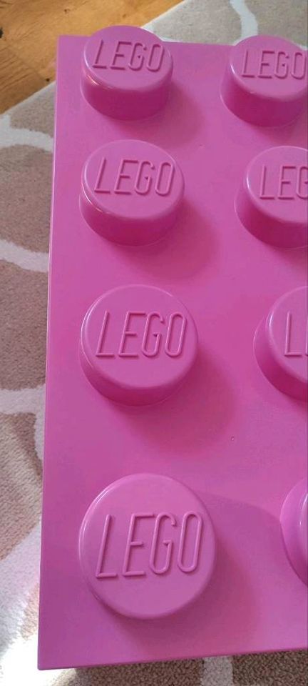 Lego-Kiste Rosa Lego  wie neu in Medlingen