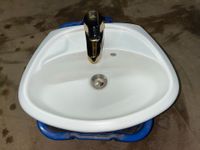Waschbecken Edelweiß mit Armatur Ideal Standard Baden-Württemberg - Oberderdingen Vorschau