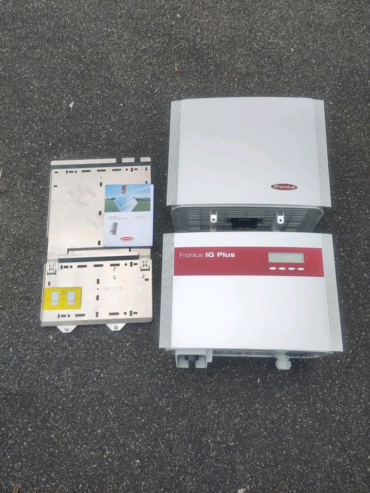 Fronius IG Plus 30V-1 Wechselrichter 3kW in Sindelfingen