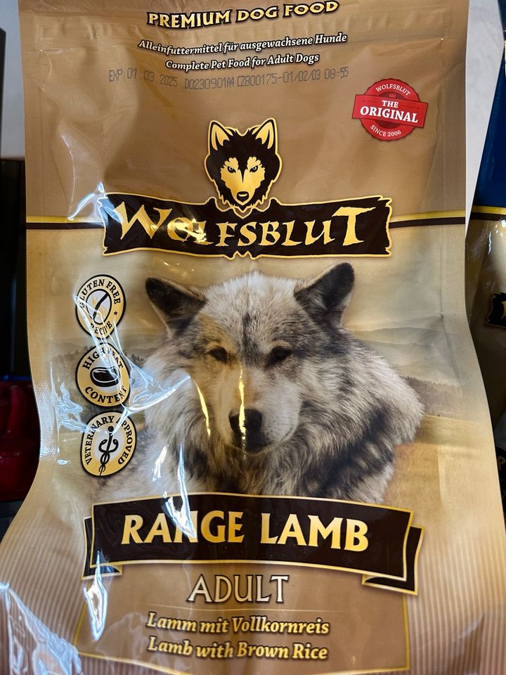 Wolfsblut Hundefutter 2x 2 kg neu in Asbach