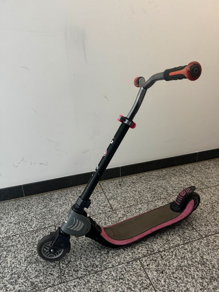 Kinderroller, Scooter Globber Flow Serie 6+ in Nürnberg (Mittelfr)