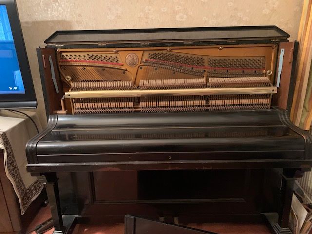 Altes Niendorf Klavier in Marburg