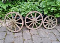3 alte vintage Holz-Wagenräder, Deko Baden-Württemberg - Sindelfingen Vorschau
