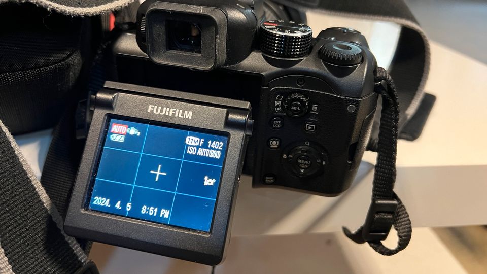 Fujifilm Finepix S100 Fs Kamera Top Zustand in Siegen