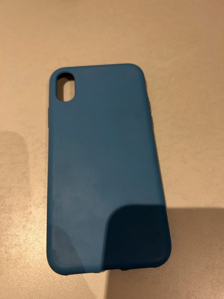 Handyhülle und Panzerglas für iPhone XR in Pfalzgrafenweiler