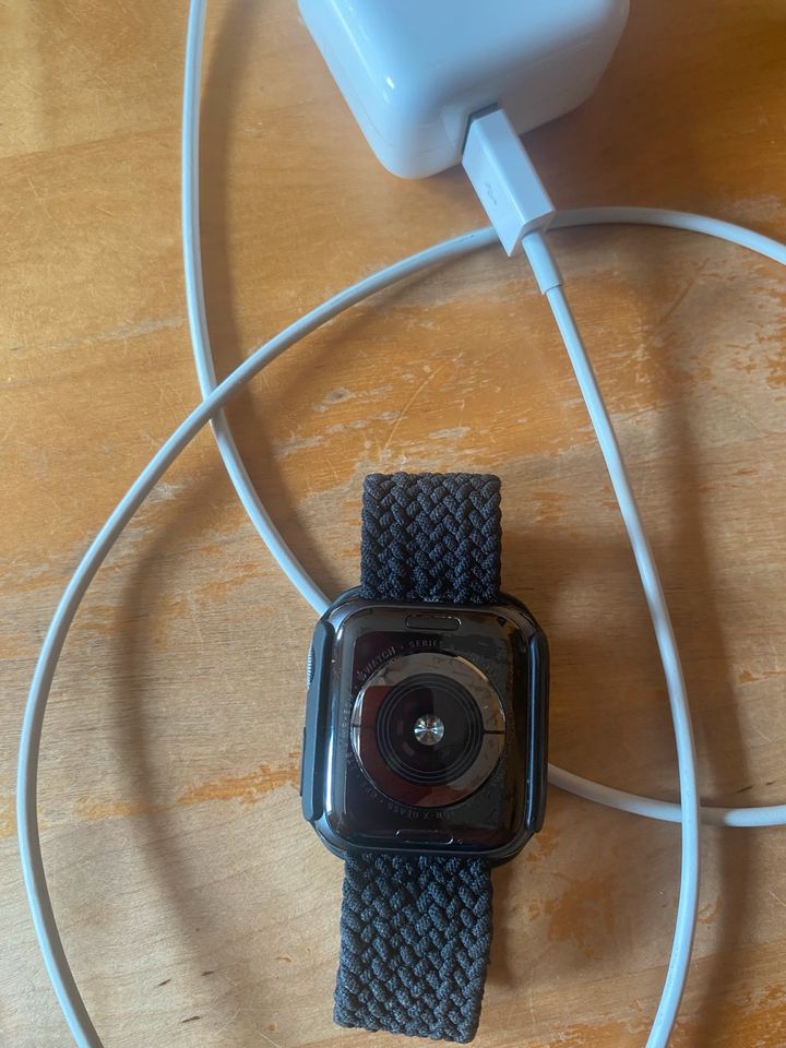 Apple Watch 4. 40mm in Holzminden