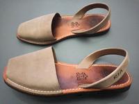 RIA Menorca Damen Sandalen 100% Leder Gr.40 Niedersachsen - Uelzen Vorschau