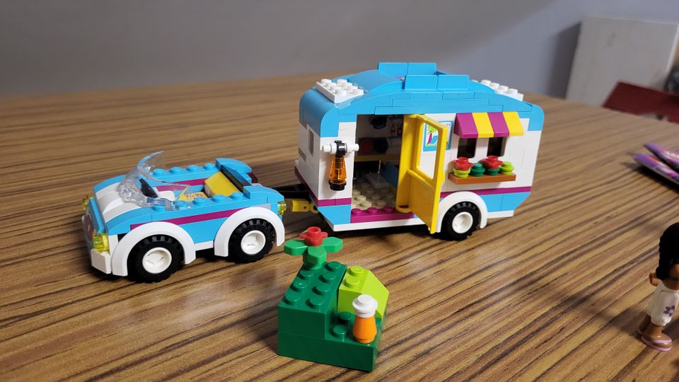 Lego Friends Wohnwagen Ausflug 41034 in Nümbrecht