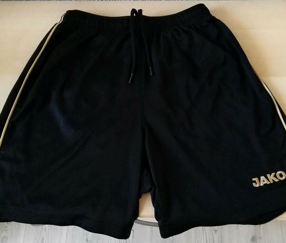 Kurze Sporthose von JAKO in Weikersheim