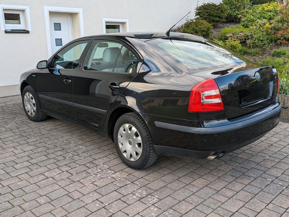 Skoda Octavia Limousine in Birken-Honigsessen