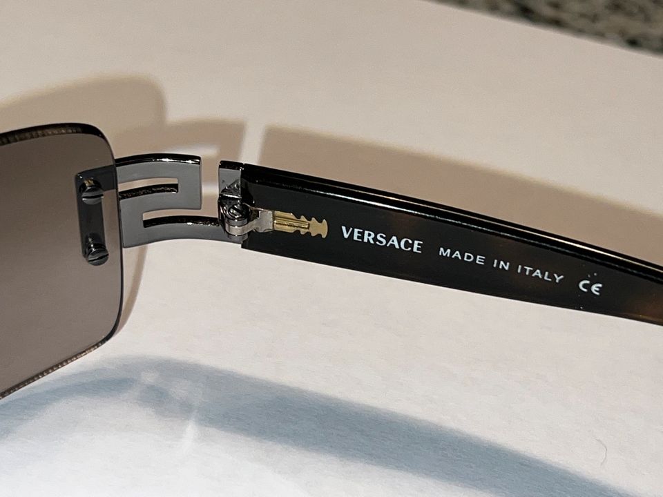 Versace Sonnenbrille Mod 2017-B 1001/13 Strass Damen in Stuttgart -  Mühlhausen | eBay Kleinanzeigen ist jetzt Kleinanzeigen