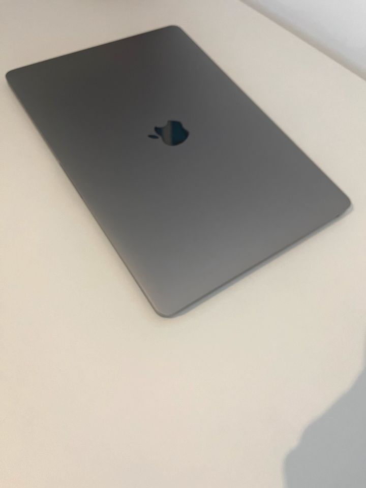 MacBook Pro 2019 256gb in Frankfurt am Main