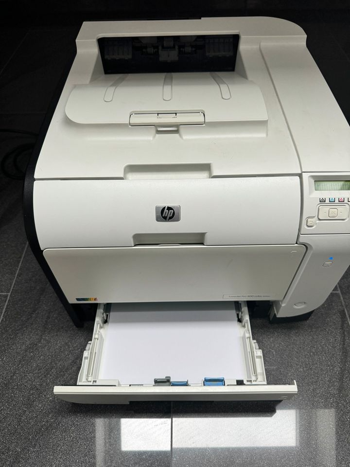 HP LaserJet 400 color M451nw in Breckerfeld