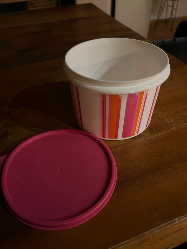 Tupperware rund pink gestreift 1,1 l in Eberdingen